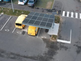 Come l’energia solare può supportare l’alimentazione di una flotta di EV