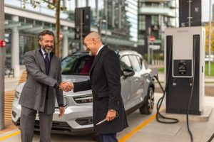 Volvo inaugura a Milano la prima stazione di ricarica ultrafast