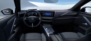 Connettività e controllo intuitivo della nuova Opel Astra
