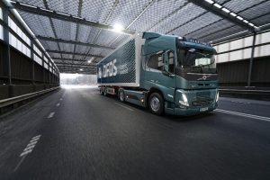 DFDS aggiunge altri camion elettrici Volvo alla sua flotta