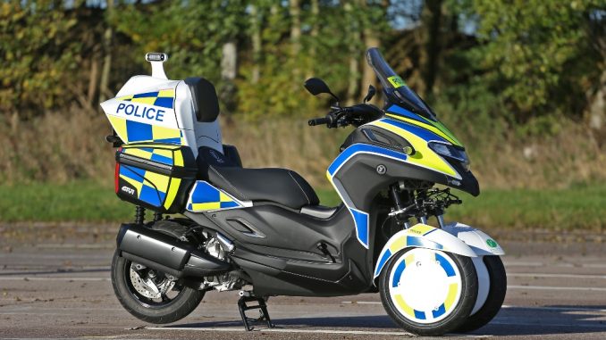 Scooter ibrido di White Motorcycle Concepts per l'emergenza