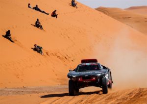 Una vittoria e sei podi per l’elettrica Audi alla Dakar 2022