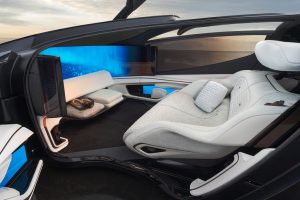 Cadillac Halo InnerSpace autonoma ed elettrica