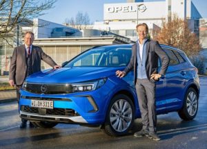 Inizia a Eisenach la produzione del nuovo Opel Grandland