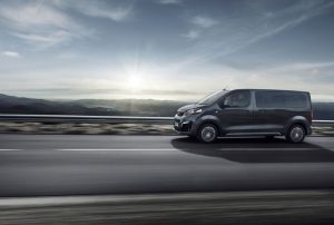 Peugeot si concentra sulle elettriche con e-Rifter ed e-TravellerPeugeot si concentra sulle elettriche con e-Rifter ed e-Traveller