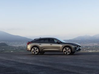 Citroën a Retromobile 2022 con la Nuova C5 X