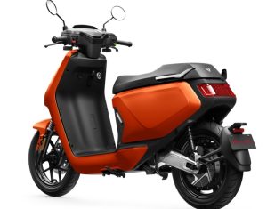 Niu lancia il nuovo scooter elettrico MQi GT EVO
