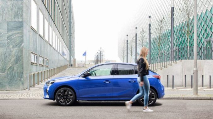 Opel e le dotazioni di serie che aumentano la sicurezza