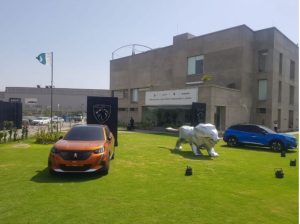 Peugeot diventa il primo brand europeo a produrre in Pakistan
