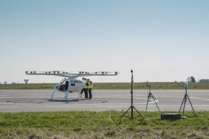 Primi voli con equipaggio eVTOL di Volocopter in Francia