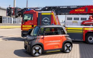 Opel Rocks-e in servizio con i vigili del fuoco dello stabilimento Opel