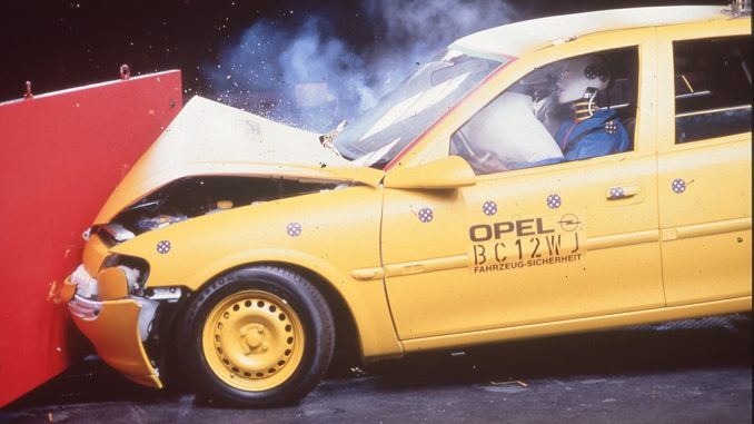 Storia. Trent’anni dell’airbag “full size” di Opel