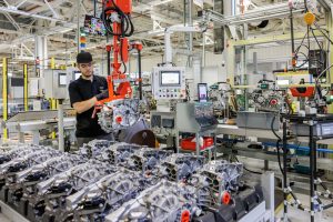 Nuova linea di produzione per veicoli elettrici Renault nello stabilimento di Cléon