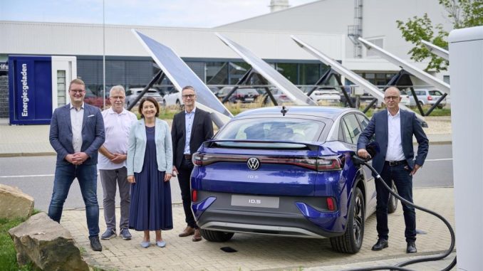 Volkswagen usa le batterie di fine vita come powerbank