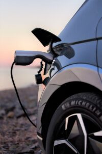 L’elettrica Hyundai Ioniq 5 pronta per l’estate
