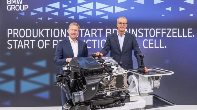 Il BMW Group avvia la produzione di sistemi a celle a combustibile per la BMW iX5 Hydrogen