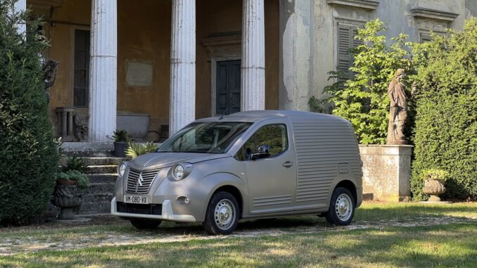 Viaggio nel tempo di Citroën Berlingo con Caselani, ispirato alla 2CV Fourgonnette