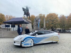 Svelato a Stoccarda il prototipo dell'auto ZEDU-1
