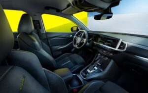 Con nuovo Opel Grandland GSe, la performance del Blitz nel segmento C-SUV