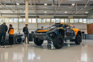 Nuova sede di NEOM McLaren Electric Racing a Bicester Heritage