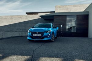 Peugeot leader in Italia e in Europa del segmento B elettrico
