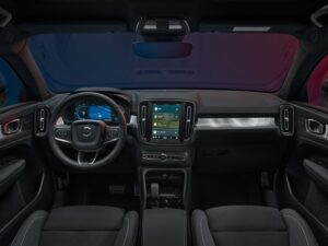 Volvo C40 e XC40 elettrici con maggiore autonomia e ricarica più veloce