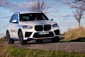 BMW launches the iX5 Hydrogen pilot fleet
