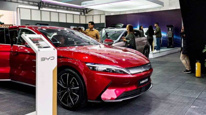 BYD mostra la linea di veicoli passeggeri in Colombia