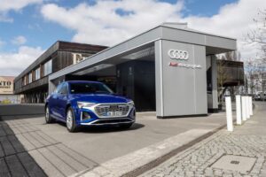 Terzo concept Audi di ricarica ultra fast nel cuore di Berlino