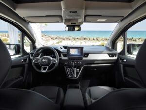 Arriva nel mercato europeo Nissan Townstar EV Combi