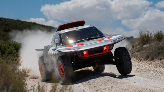 Audi prova la RS Q e-tron alla Baja Aragon, pensando alla Dakar
