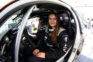 La pattuglia femminile dell'ADAC Opel Electric Rally Cup “powered by GSe”