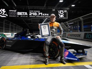 La vettura di Formula E raggiunge i 218 km/h di velocità massima indoor e va al Guinness World Records
