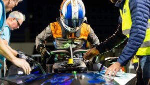 La vettura di Formula E raggiunge i 218 km/h di velocità massima indoor e va al Guinness World Records