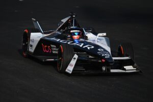 Formula E: Jaguar TCS Racing conferma Mitch Evans per il 2024