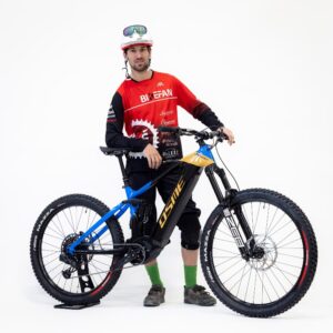 Marco Vitali campione del mondo E-bike Enduro FIM con OSME e Polini