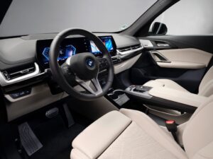 BMW iX1 eDrive20 svelata all’IAA Mobility