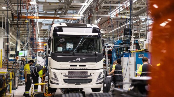 Al via la produzione in serie di Volvo Trucks elettrici a Gand