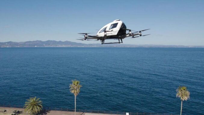 Il primo Drone al mondo con qualifica a volare per trasporto persone è cinese