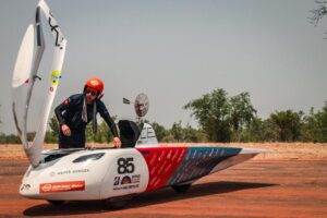 Il team belga Innoptus Solar è leader del World Solar Challenge