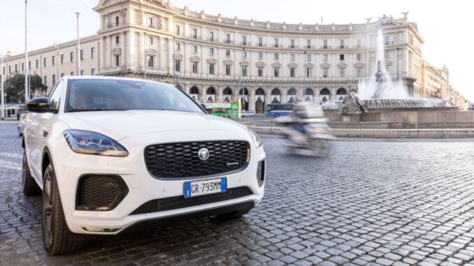 Scoprire i segreti dell’auto elettrica con E-ducation di Jaguar Land Rover Italia