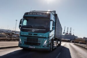 Volvo Trucks lancia un nuovo servizio di ricarica rapida veicoli elettrici
