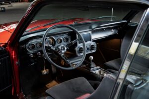 La classica Mustang elettrificata da Alan Mann Racing
