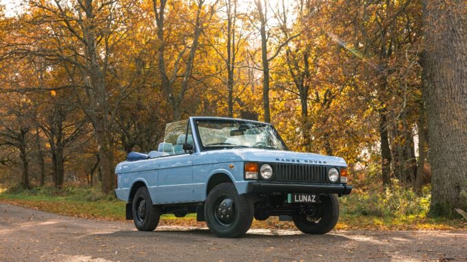 Il primo Range Rover Safari elettrificato open air “James Bond” consegnato da Lunaz
