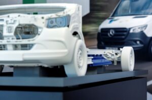 Mercedes Benz eSprinter inaugura la nuova fase dell’elettrificazione della Stella