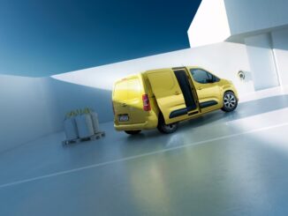 Proiettori Intelli-Lux LED Matrix nel nuovo Opel Combo