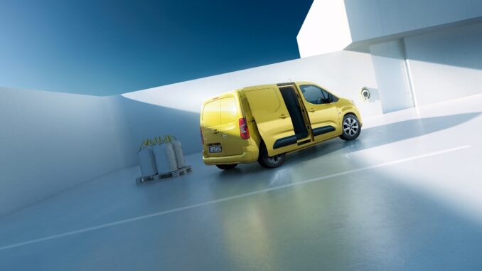 Proiettori Intelli-Lux LED Matrix nel nuovo Opel Combo
