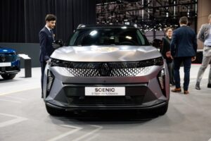 Renault Scenic E-Tech Electric è "L'auto dell'anno" 2024