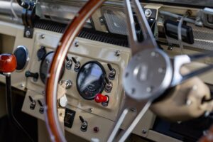 Everrati consegna la prima classica Land Rover elettrica negli Stati Uniti