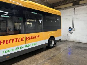 La flotta di Shuttle Buses passerà all’elettrico con VEV